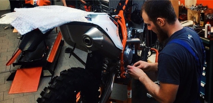 Sezónní servis motocyklů