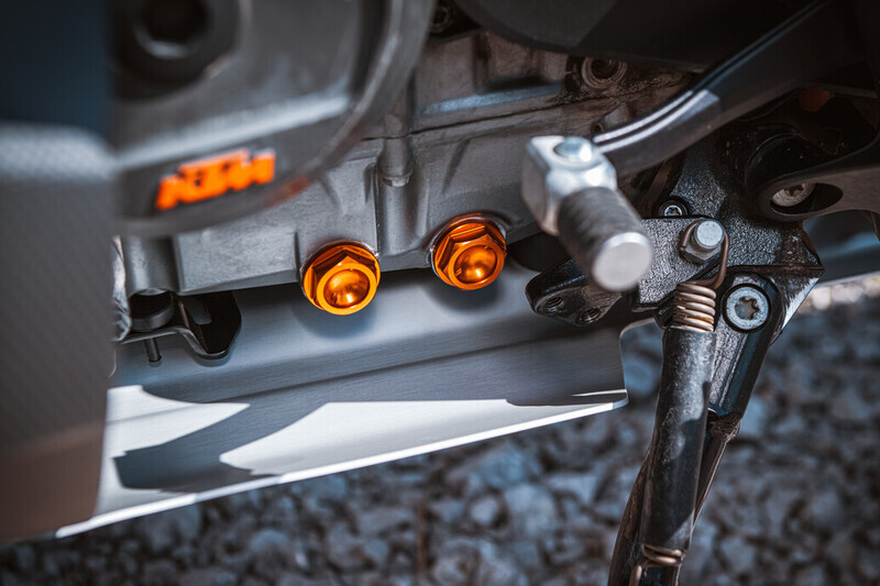 OIL DRAIN PLUG SET