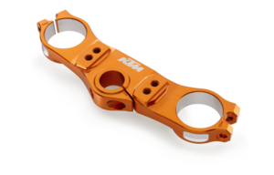 TOP TRIPLE CLAMP S R=32 MM