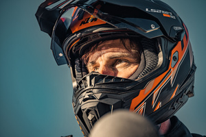 EXPLORER HELMET 