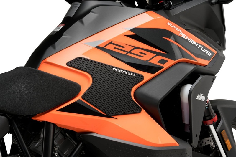 Specifický boční tankpad PUIG 1D KTM 1290 SAS/R 2021-  černá