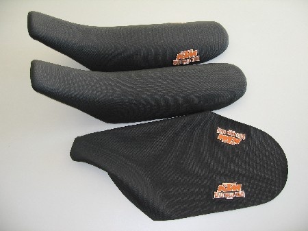SEAT COV.BLACK WITHOUT LOGO 05