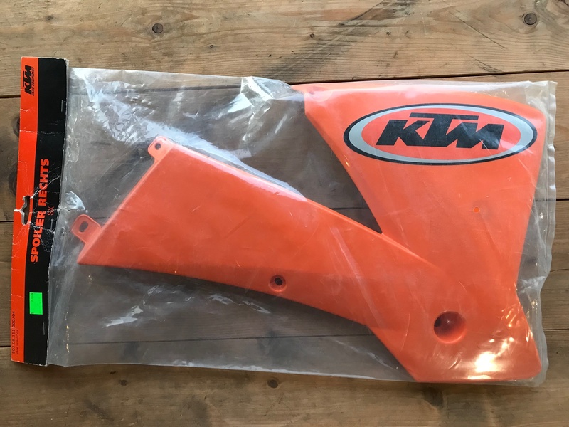 SPOILER R/S ORANGE SX     2001