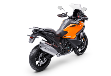 PHO_BIKE_PERS_REHI_MY25-KTM-1390-Super-Adventure-S-orange-EU-right-rear_#SALL_#AEPI_#V1