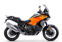 PHO_BIKE_90_RE_MY25-KTM-1390-Super-Adventure-S-orange-EU-90-right_#SALL_#AEPI_#V1