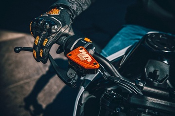 BRAKE RESERVOIR COVER