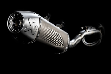 AKRAPOVIC "RACING LINE"
