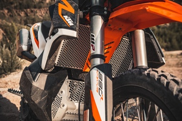 RADIATOR PROTECTION GRILL