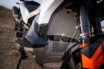 RADIATOR PROTECTION GRILL