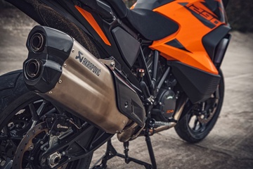 AKRAPOVIC #SLIP-ON LINE#