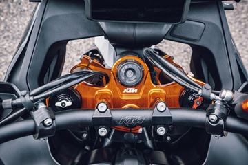 FACTORY TRIPLE CLAMP