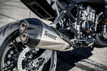 AKRAPOVIC "SLIP-ON LINE"