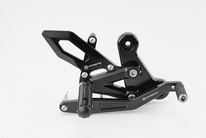CFMOTO 675SR Sportovní nastavitelné stupačky - pravá