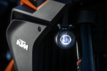 SUPPLEMENTARY HEADLIGHT KIT