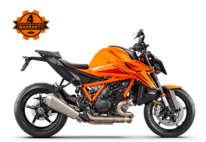 PHO_BIKE_90_RE_KTM-naked-bikes-1390-super-duker-2025-studio-image-right-side-view_#SALL_#AEPI_#V1