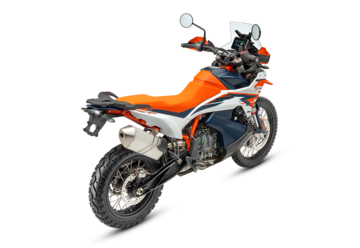 PHO_BIKE_PERS_REHI_MY25-KTM-890-ADVENTURE-R-RIGHT-REAR_#SALL_#AEPI_#V1