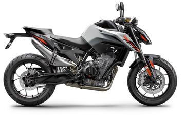 486199_MY22 KTM 790 DUKE - EU _90_ right_EU_ Global_04_STUDIO_Studio_GLOBAL_EUROPE_03_STUDIO