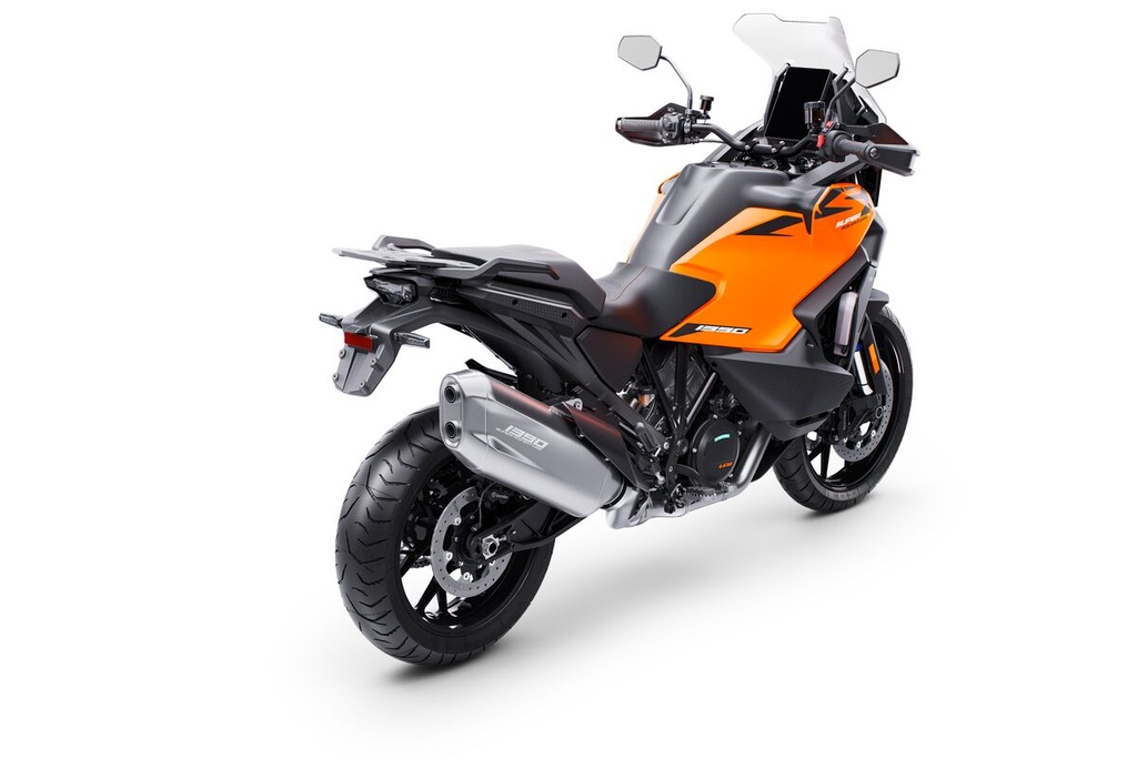 641800_MY25_KTM_1390_Super_Adventure_S_Orange_EU_Rear-Right_EUROPE GLOBAL