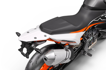 509847_MY23 KTM 890 SMT_Rear-Section-Above_Studio_STUDIO