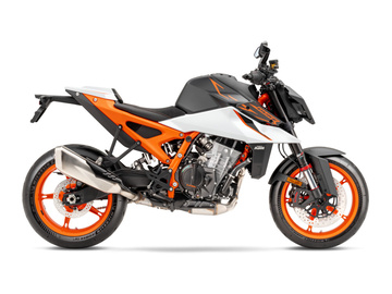 650249_MY26_KTM 990 DUKE R_STUDIO_STUDIO_EU_GLOBAL_STUDIO
