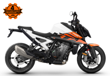 PHO_BIKE_90_RE_ktm-naked-bikes-990-duke-right-side-view-studio_#SALL_#AEPI_#V1