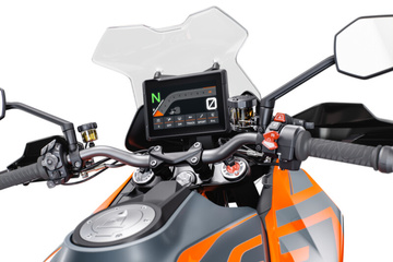 416770_MY22 KTM 1290 SUPER DUKE GT _Studio_EU_ Global_EU_ Global_STUDIO