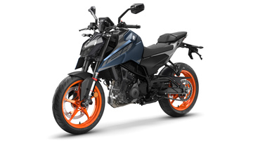 727400_MY26-KTM-125 DUKE-Blue_003_EU_GLOBAL_IMAGES