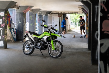 250DUAL_Outdoors_a05