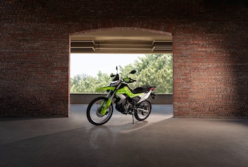 250DUAL_Outdoors_a07