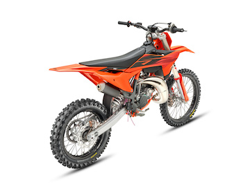 738605_MY27 KTM 85 SX 45_rear Right_STUDIO_STUDIO