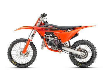 738606_MY27 KTM 85 SX 90 left_STUDIO_STUDIO