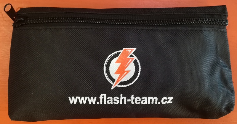 Motolékárnička s potiskem Flash team
